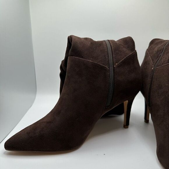 CUSHIONAIRE Women's scrunch heel boot with +Memory Foam 8 BROWN - Picture 7 of 7